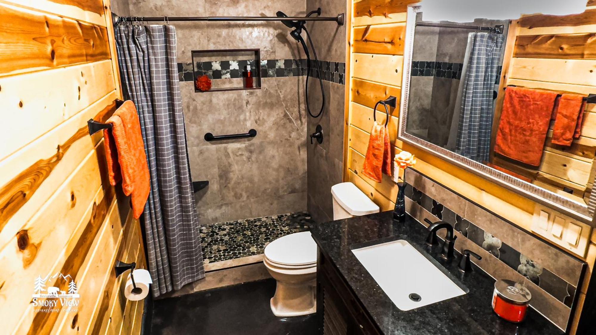 Luxurious 6 Bed 5 Bath Cabin Amazing Location & Privacy! -4 Miles To Gatlinburg & Pidgeon Forge-Hot Tub-Fireplace-King Suits-Deck-Grill-Free Parking For 8 Vehicles-Firepit-Full Kitchen-"Smoky View Cabin" Sevierville Εξωτερικό φωτογραφία